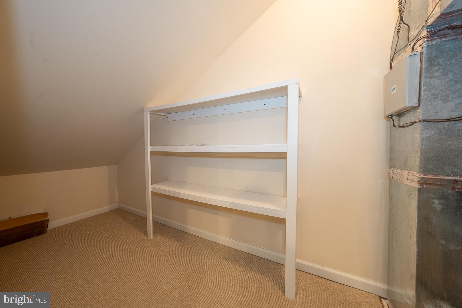 WHITEHALL - Residential