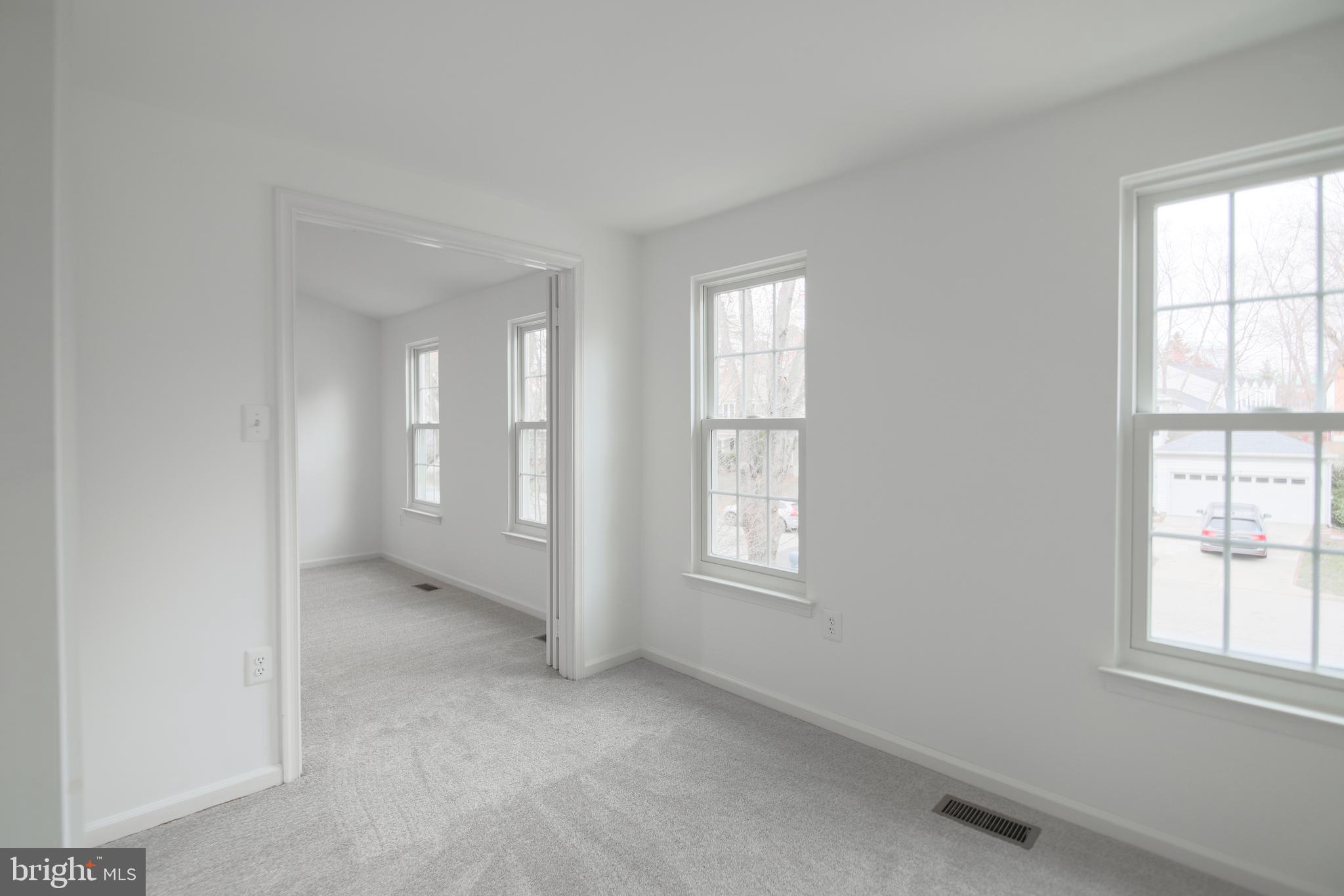 LAKE RIDGE - Residential