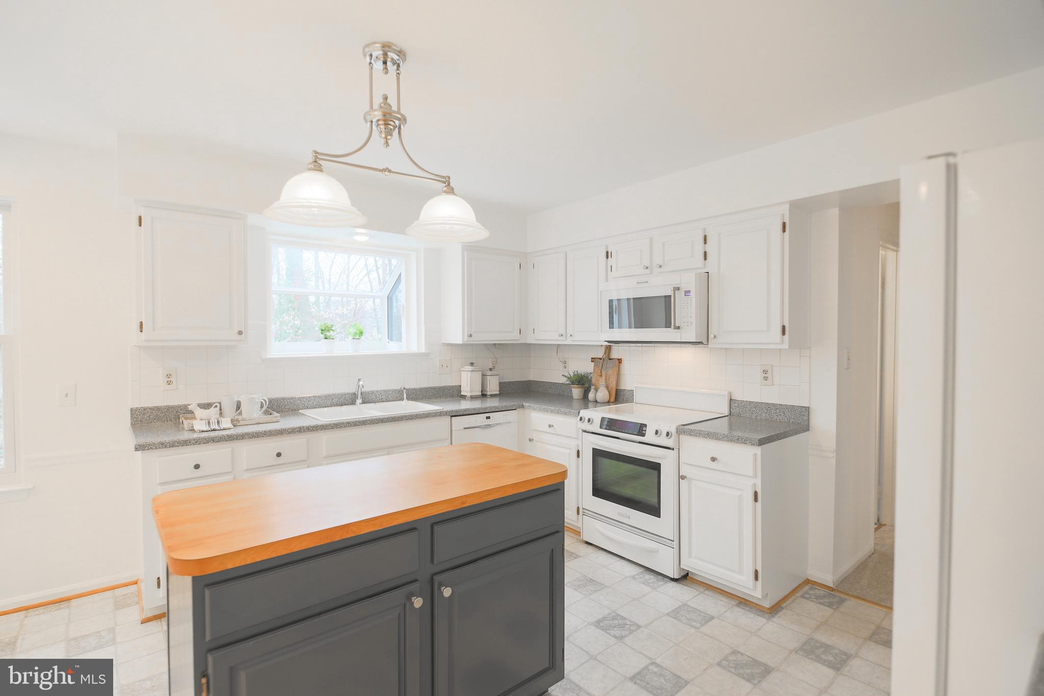 LAKE RIDGE - Residential