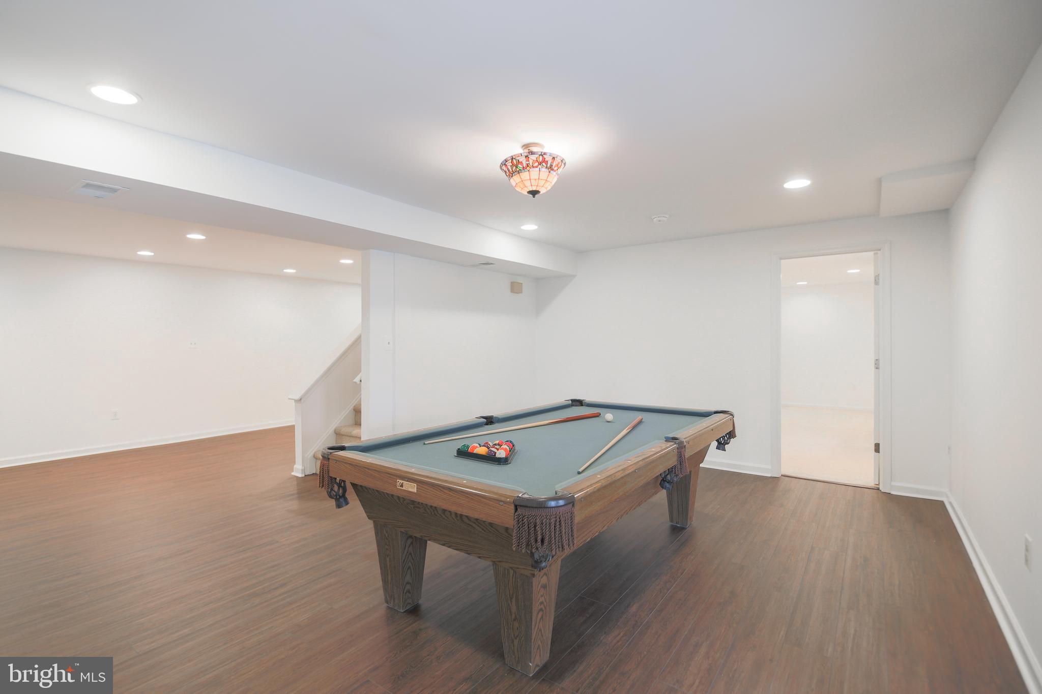 LAKE RIDGE - Residential