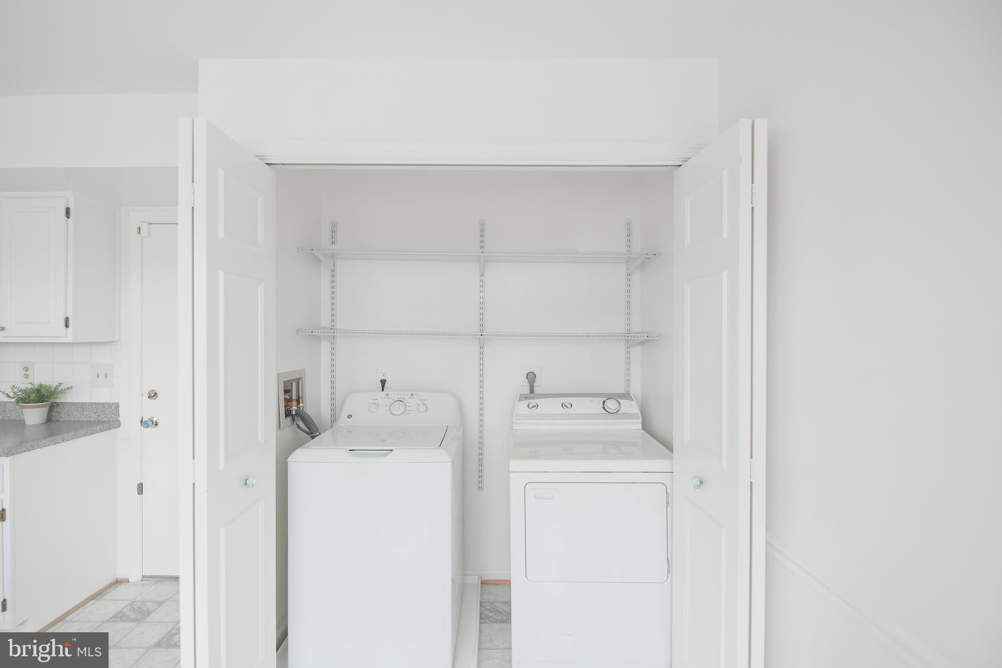 LAKE RIDGE - Residential