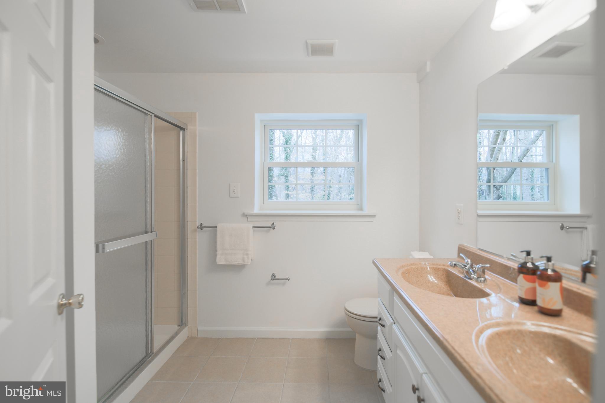 LAKE RIDGE - Residential