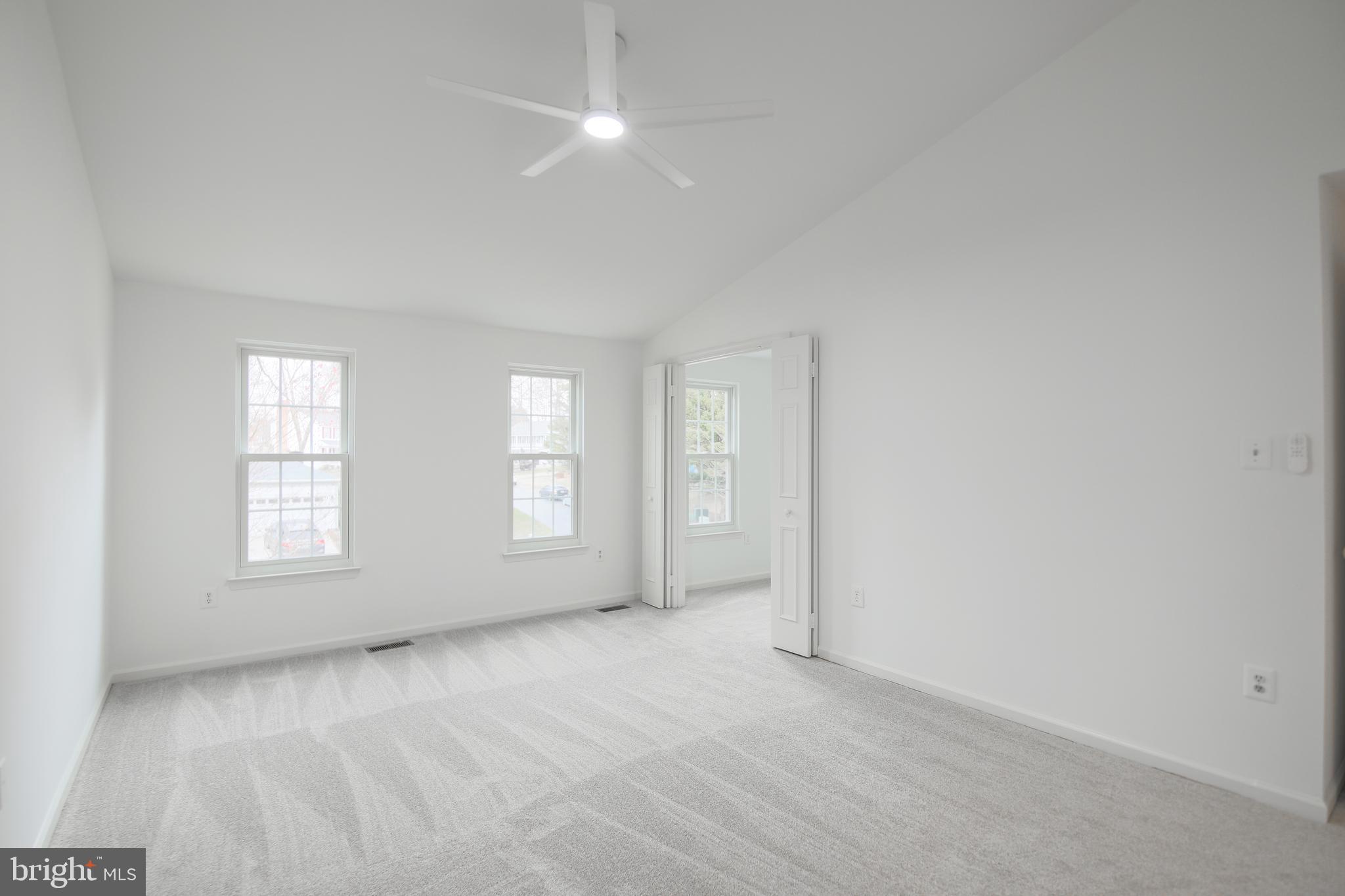 LAKE RIDGE - Residential