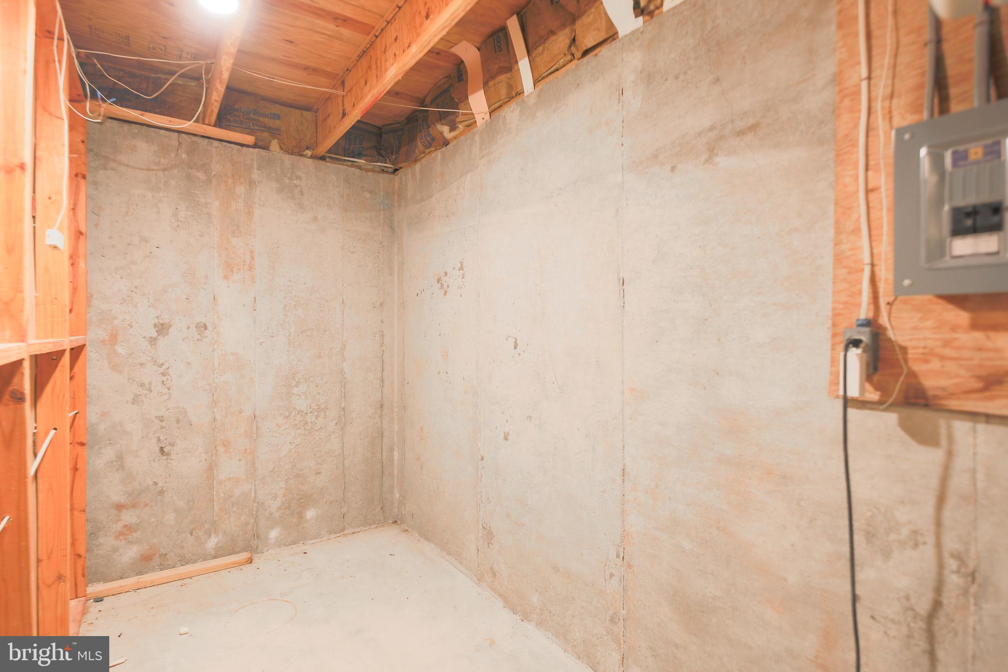 LAKE RIDGE - Residential