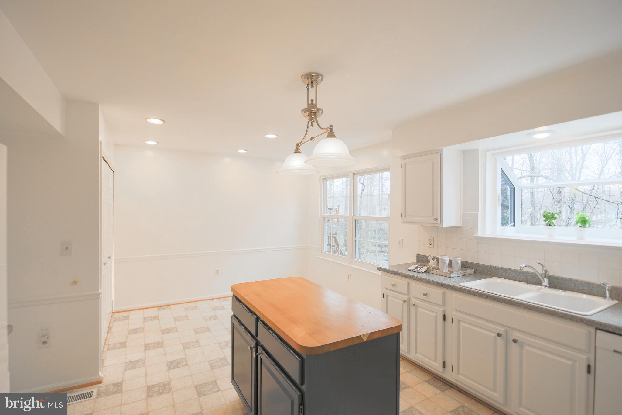 LAKE RIDGE - Residential