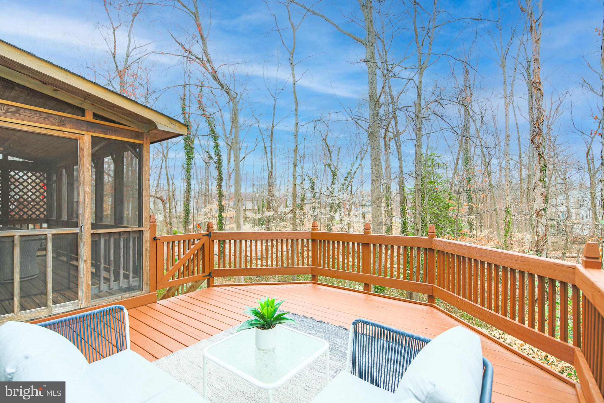 LAKE RIDGE - Residential