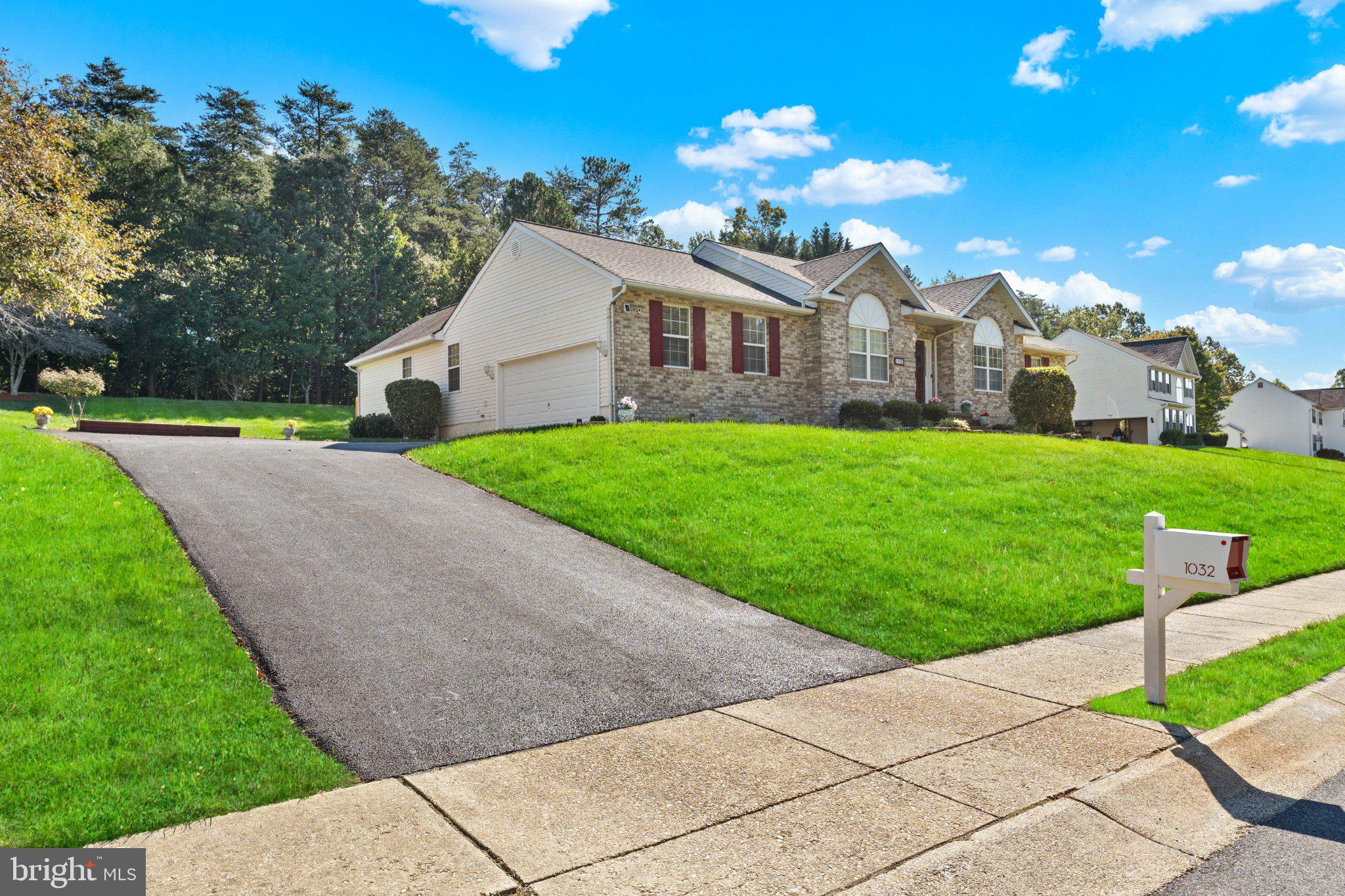 1032 NORFOLK DR DRIVE