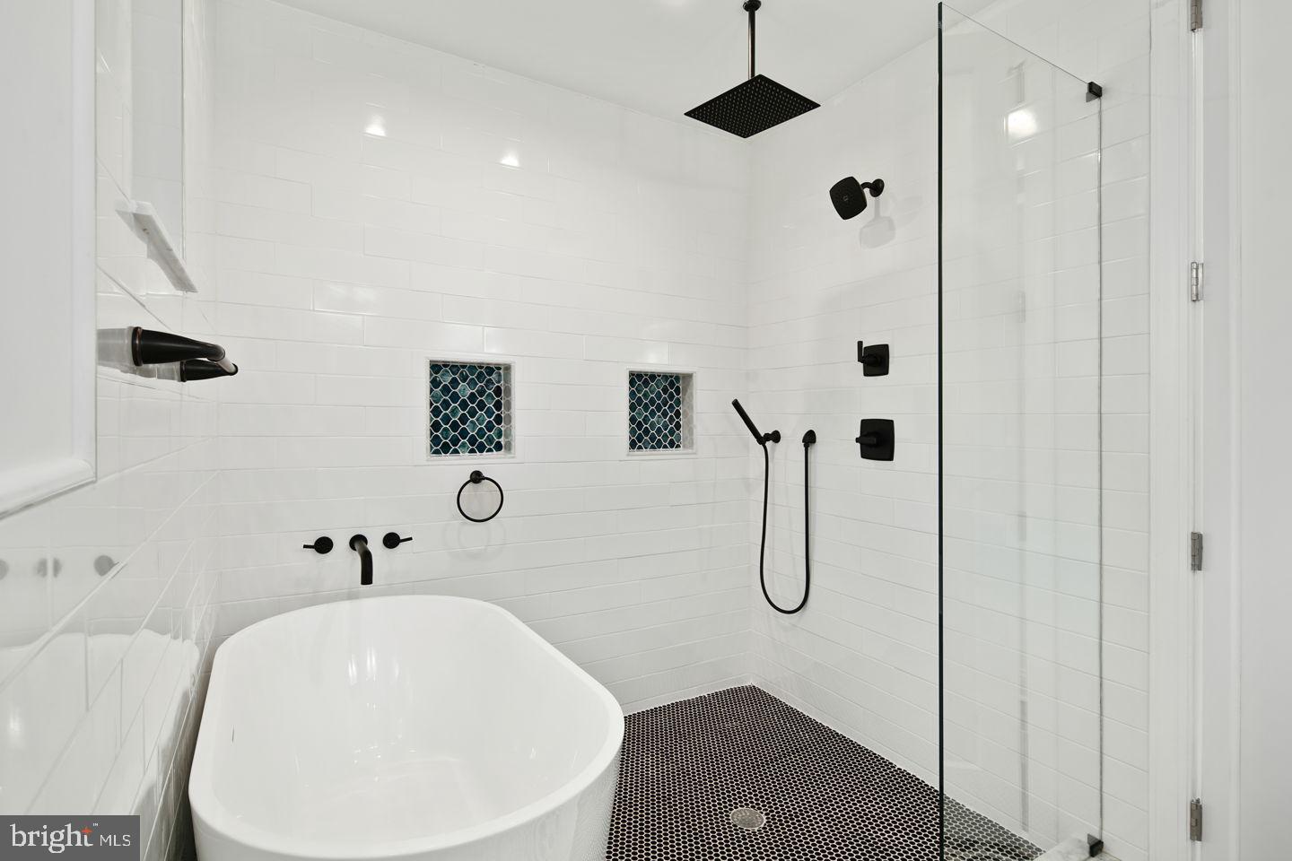 SPRING GARDEN - Residential Lease