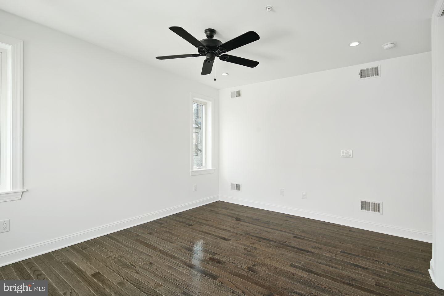 SPRING GARDEN - Residential Lease