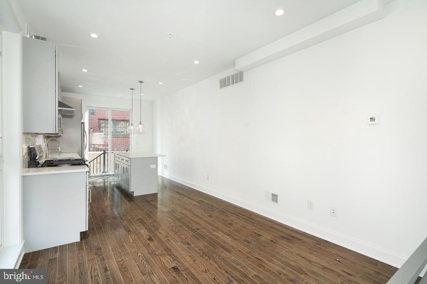 SPRING GARDEN - Residential Lease