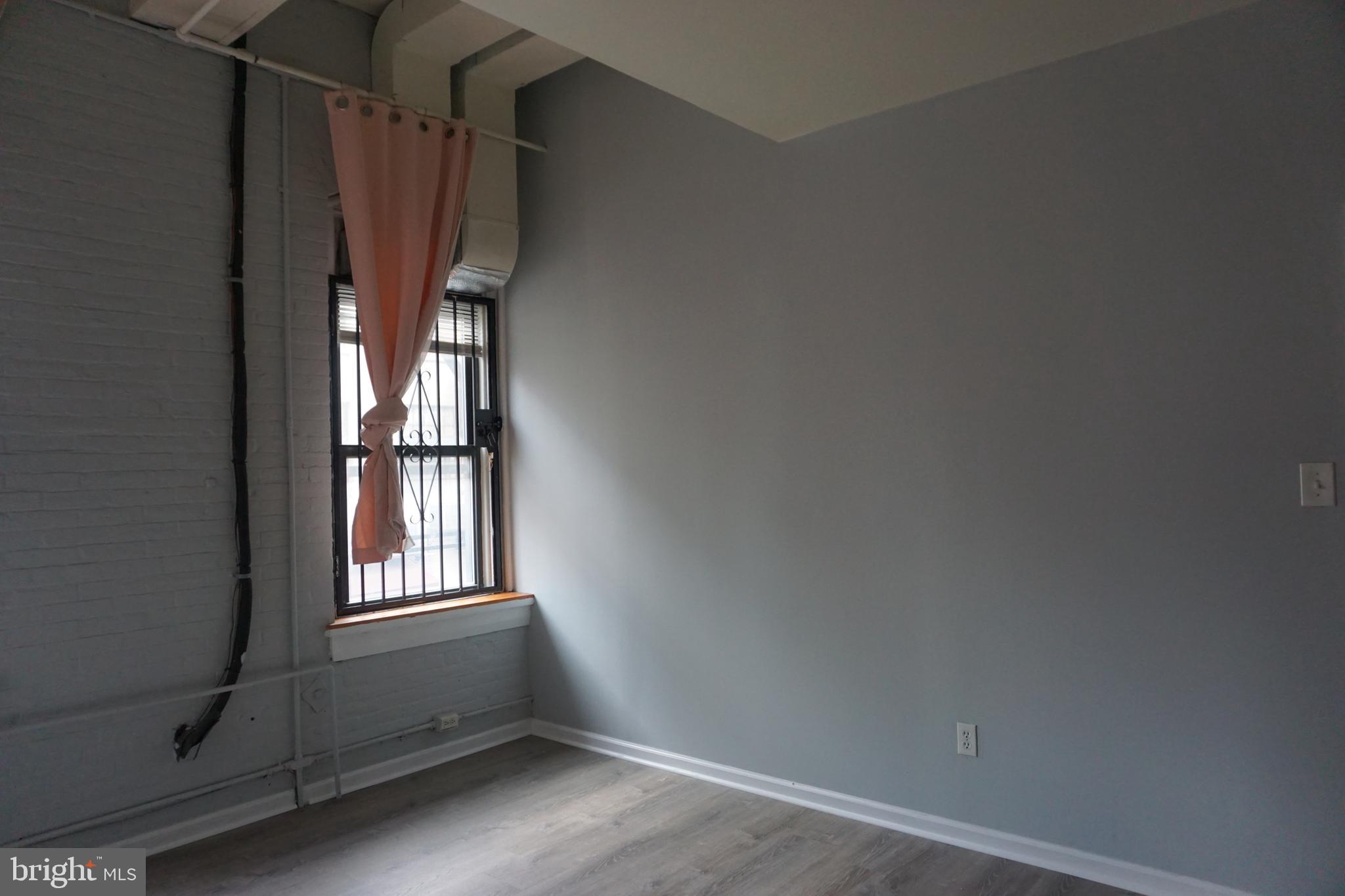 CHINATOWN - Residential Lease