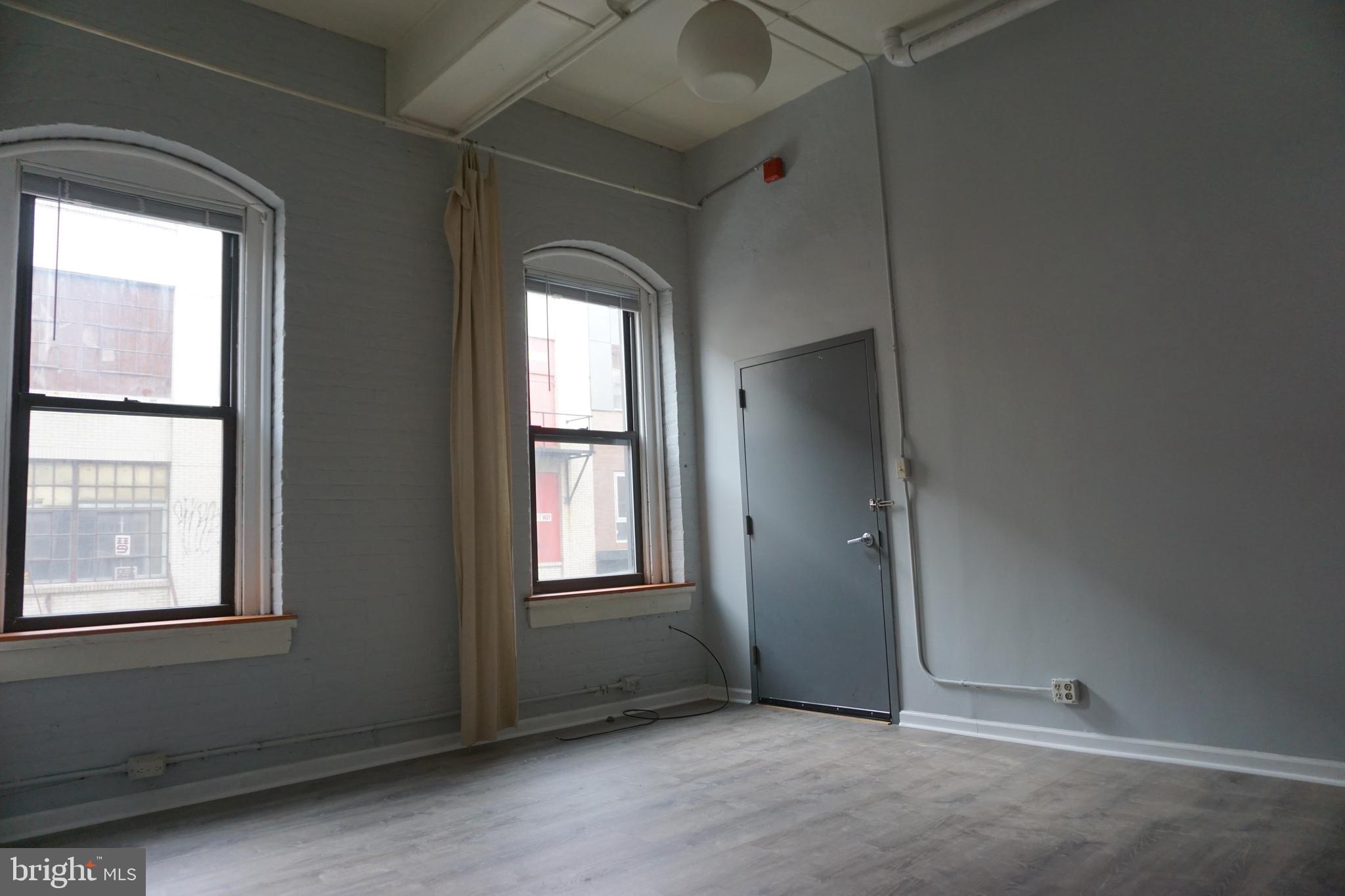 CHINATOWN - Residential Lease