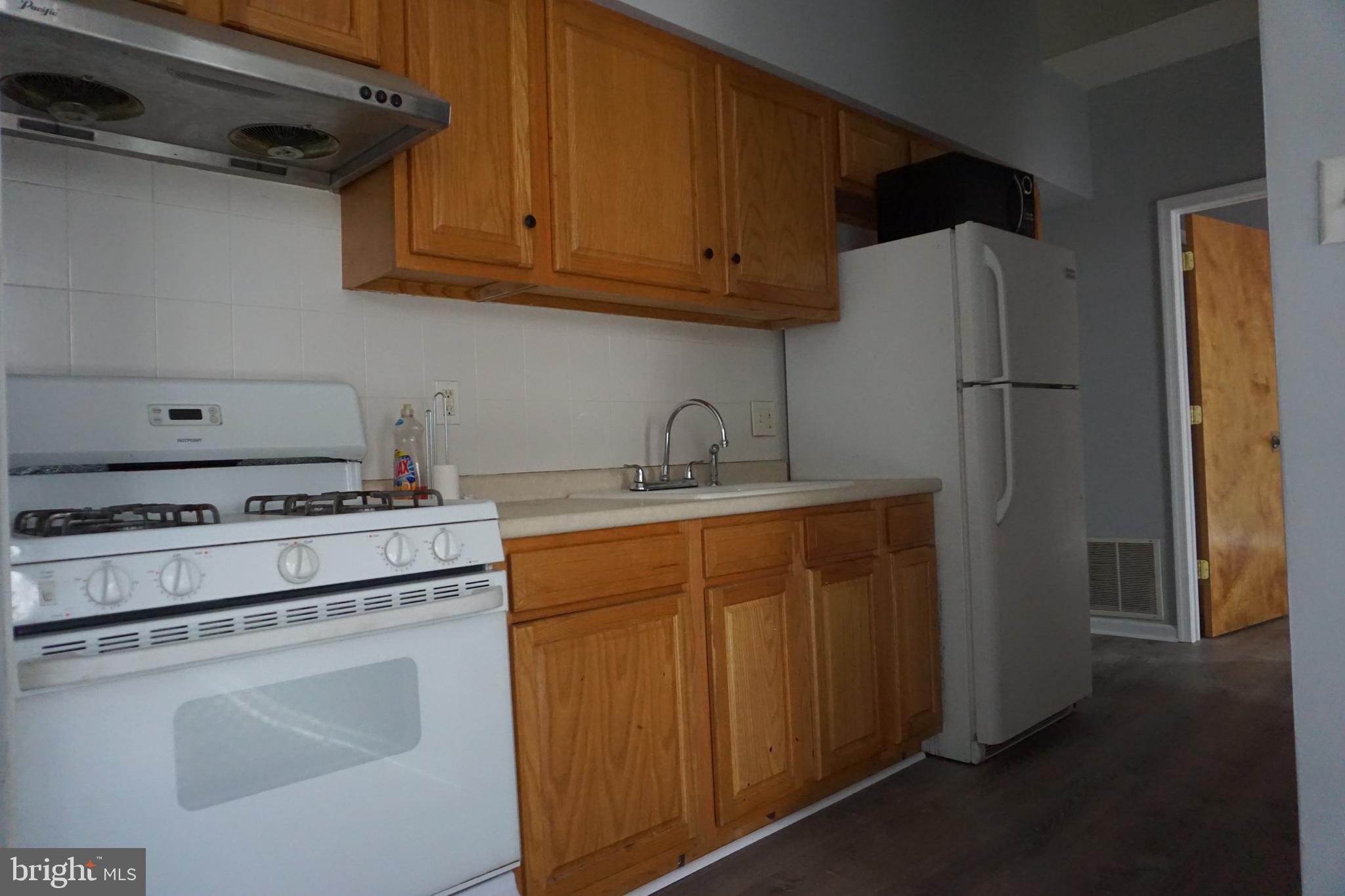 CHINATOWN - Residential Lease