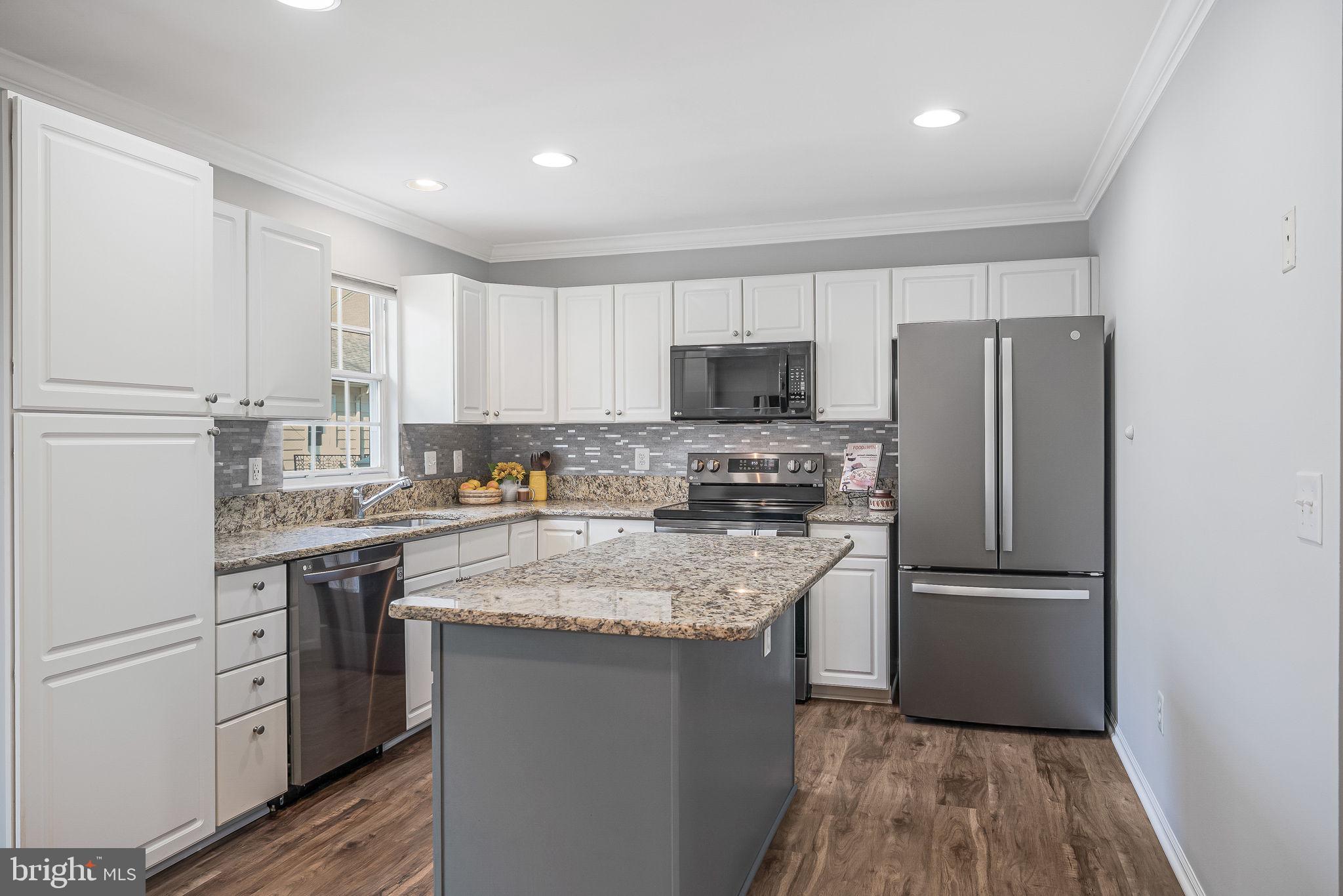 BELMONT GREENE - Residential