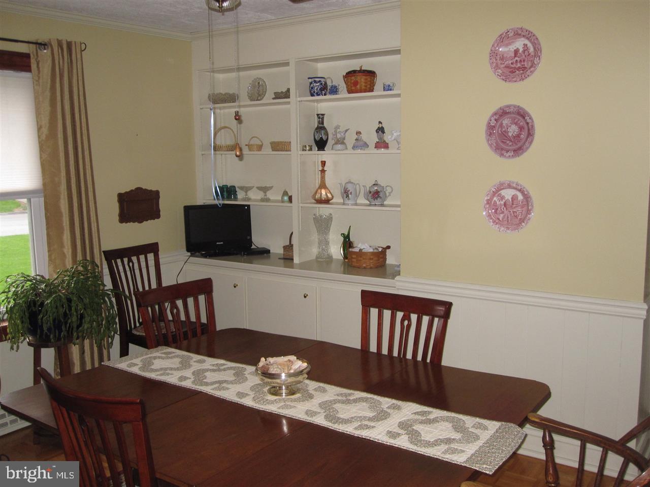 AMELYN GARDENS - Residential