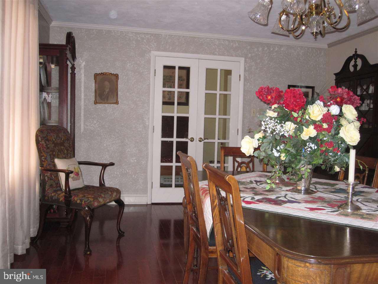 AMELYN GARDENS - Residential