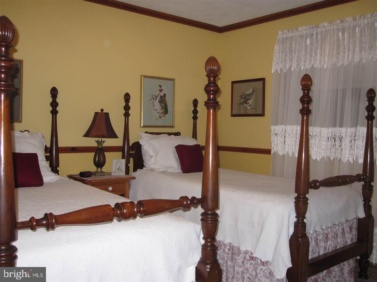 AMELYN GARDENS - Residential