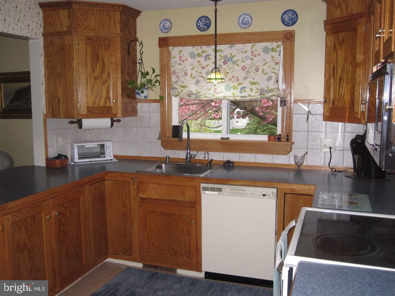 AMELYN GARDENS - Residential