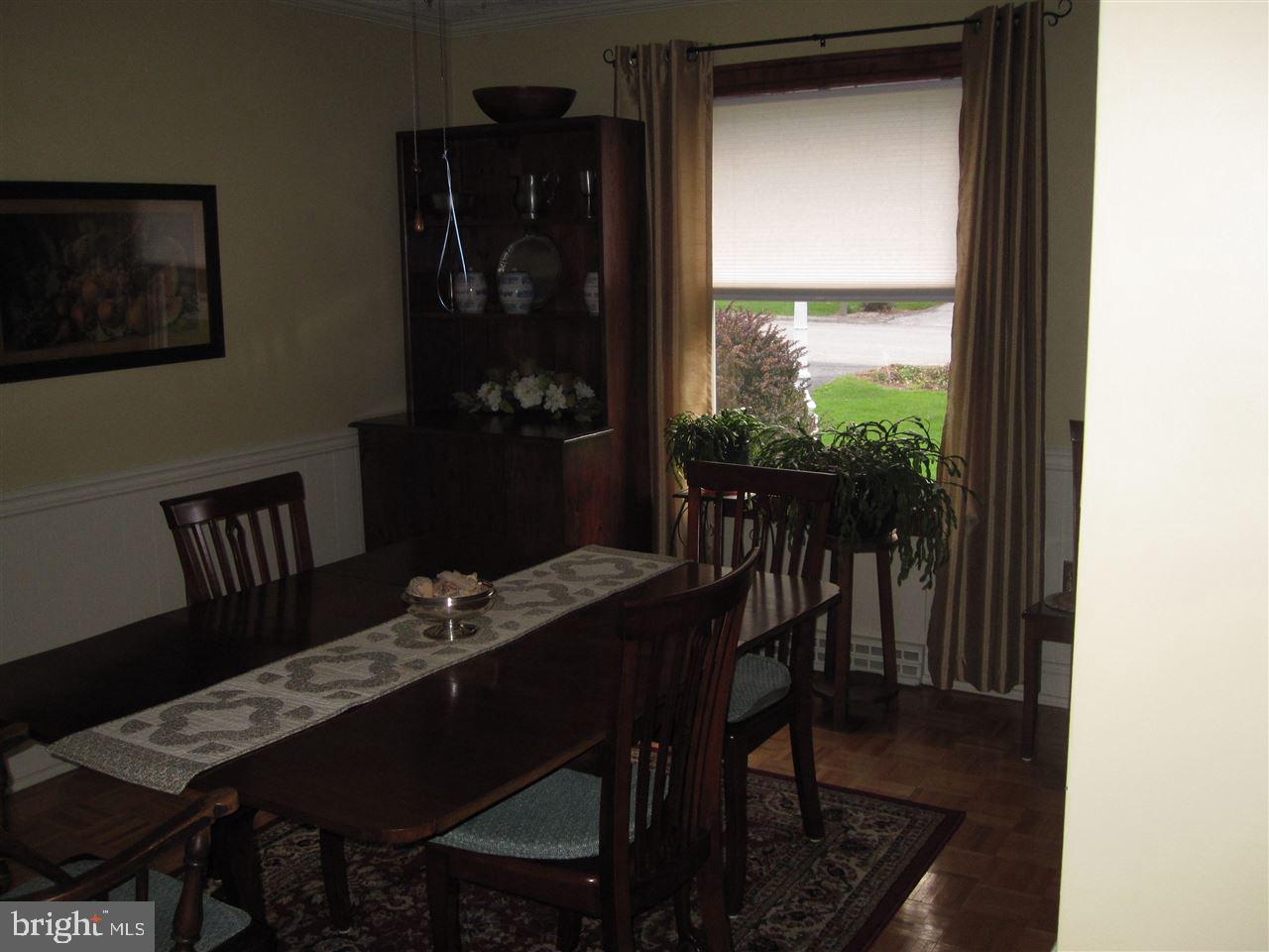 AMELYN GARDENS - Residential