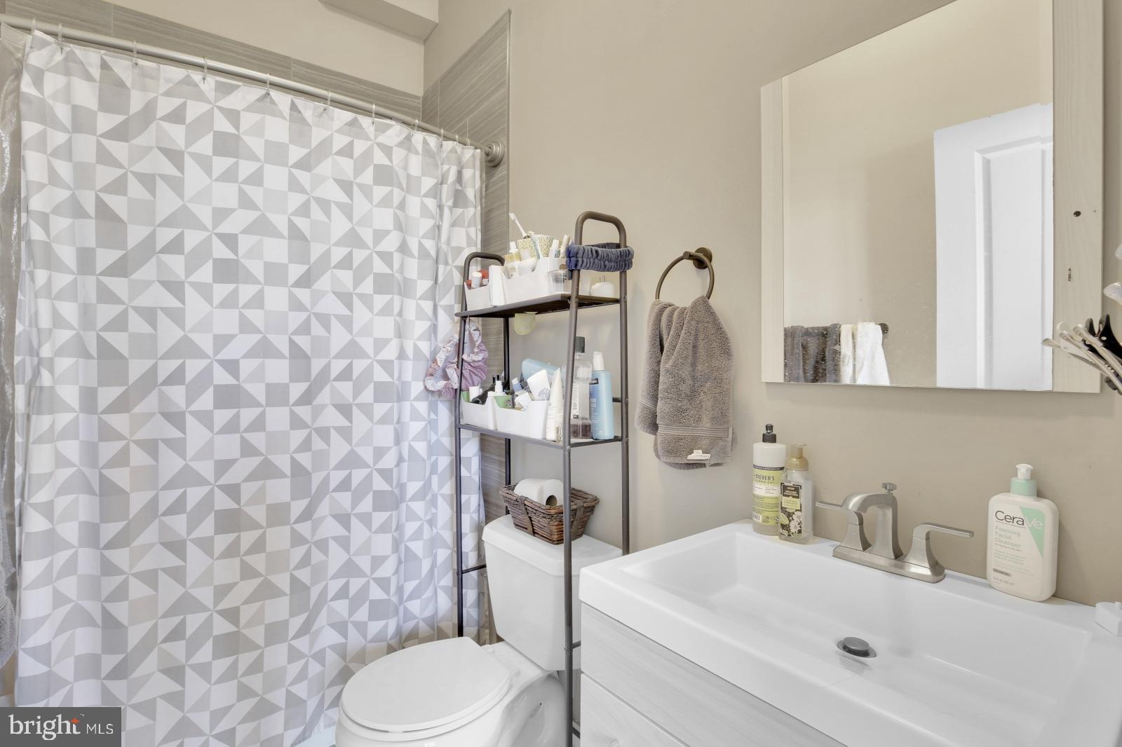 FISHTOWN - Residential Lease