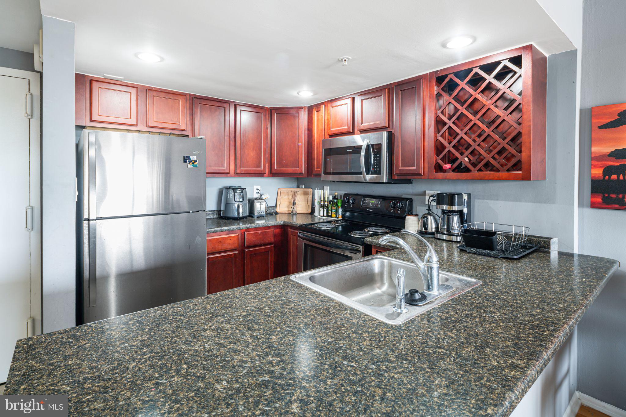 FAIRMOUNT - Residential