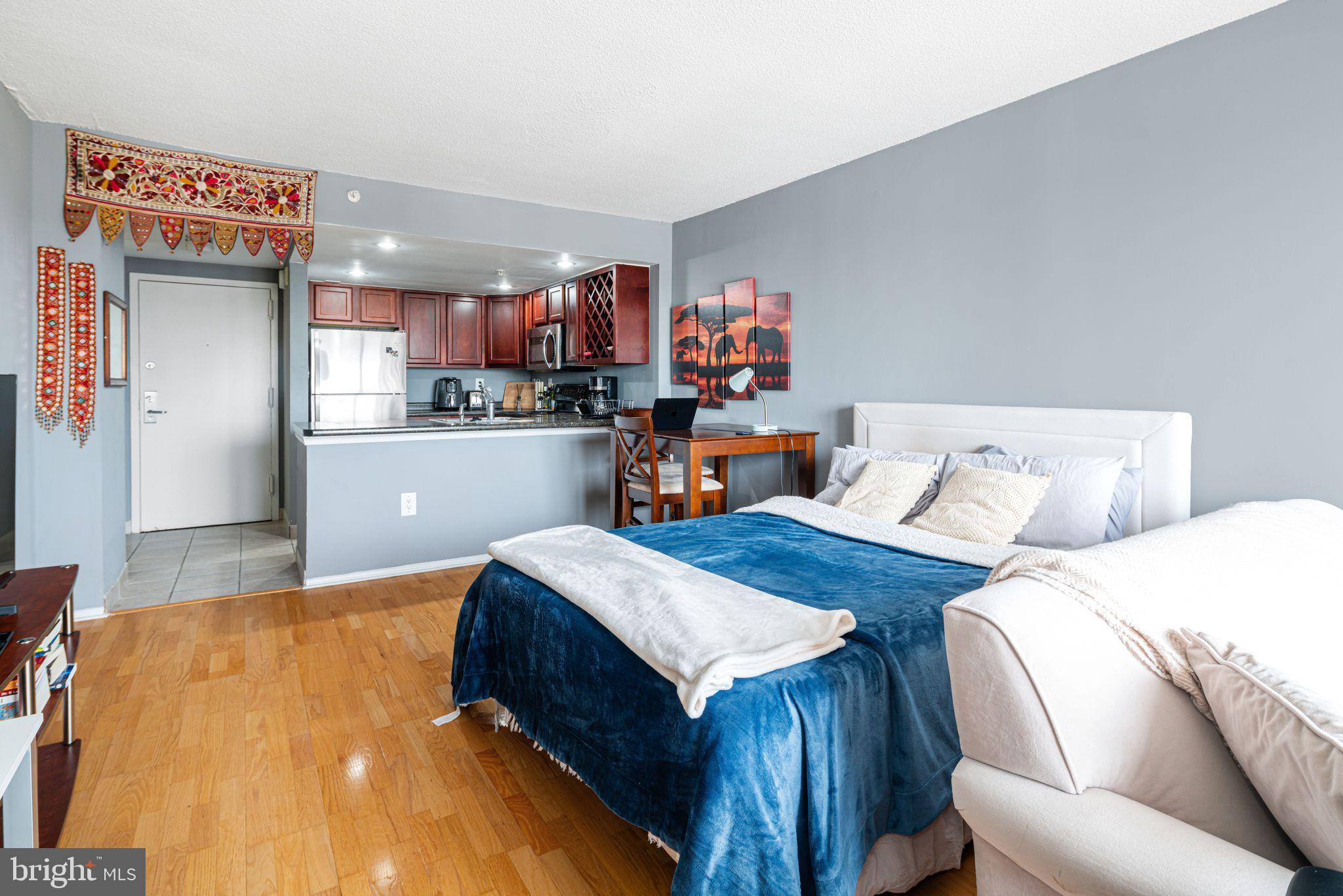 FAIRMOUNT - Residential