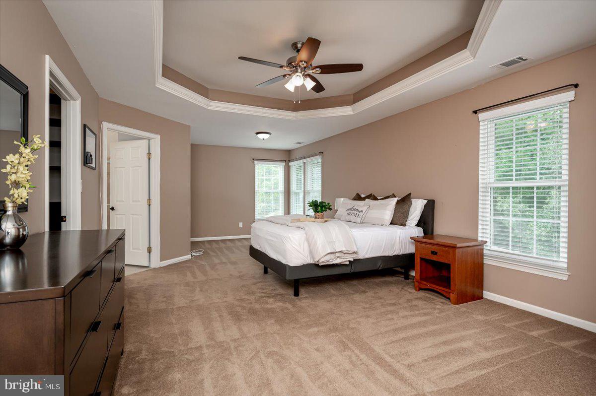 SHAMROCK MANOR - Residential