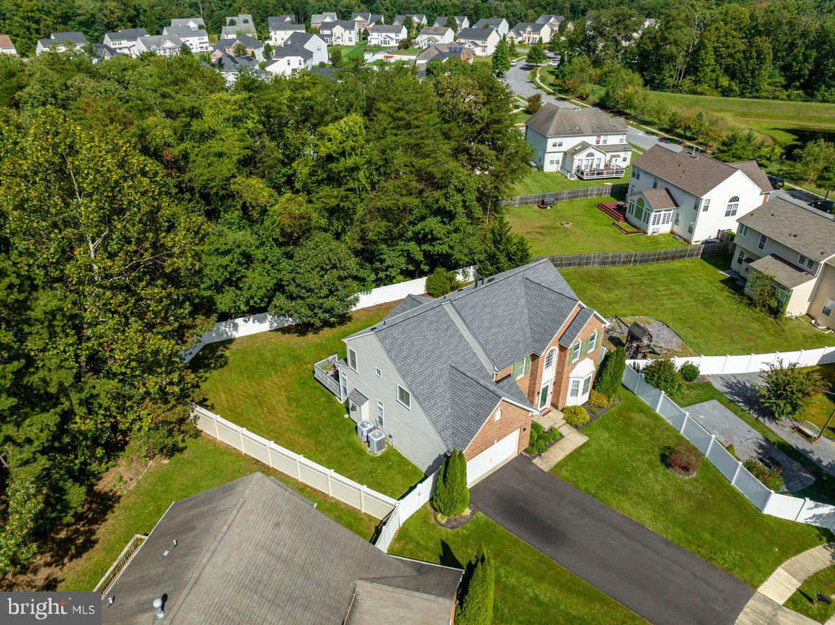 SHAMROCK MANOR - Residential