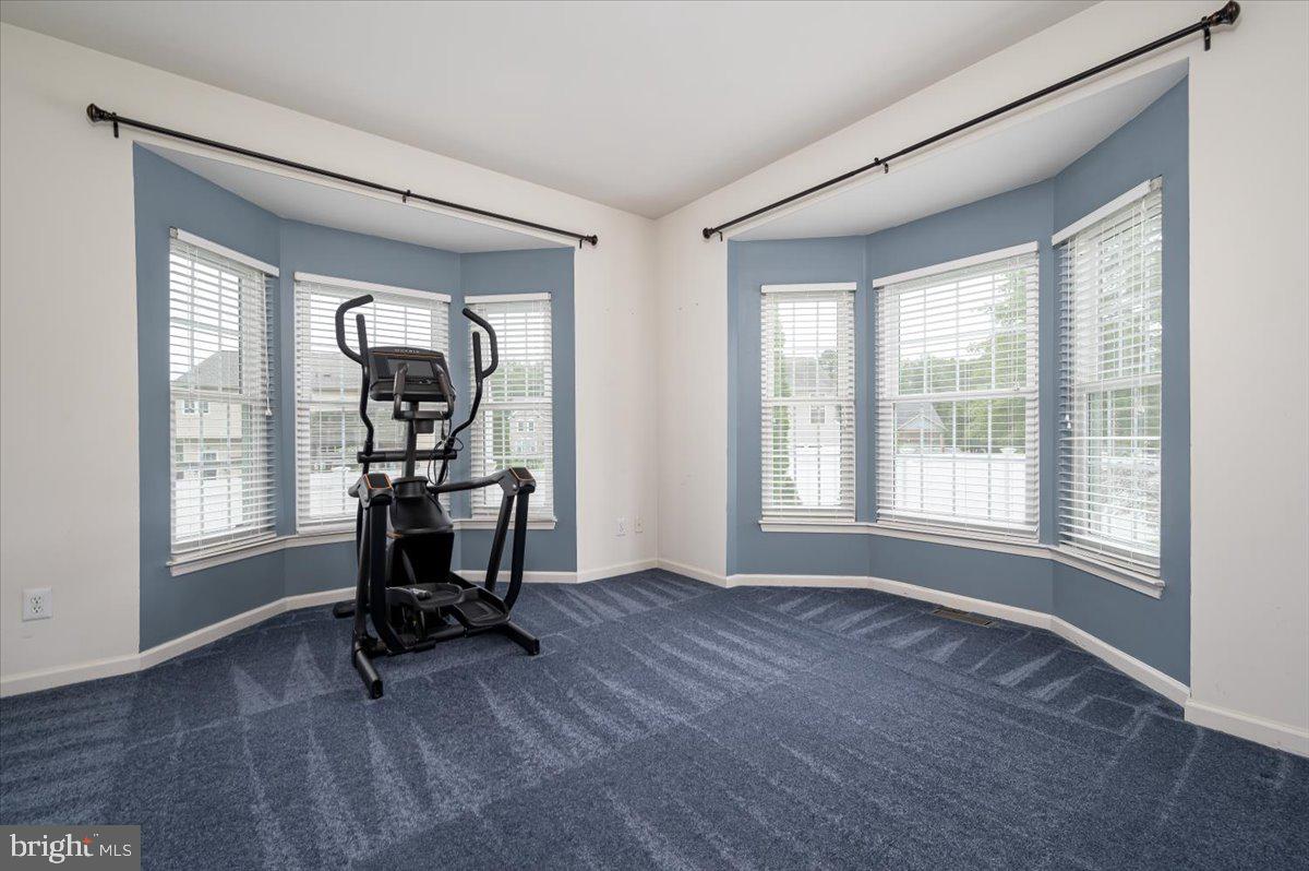 SHAMROCK MANOR - Residential