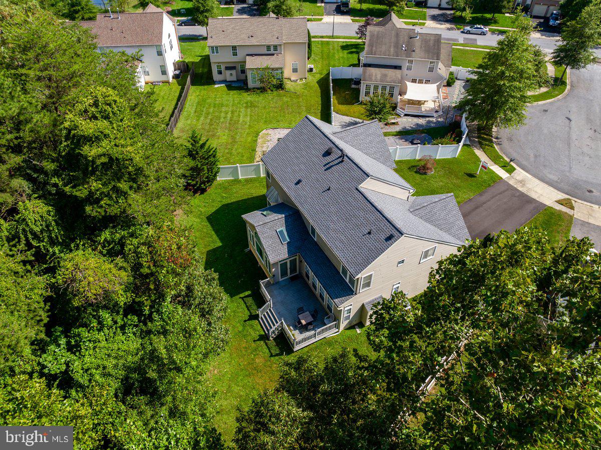 SHAMROCK MANOR - Residential