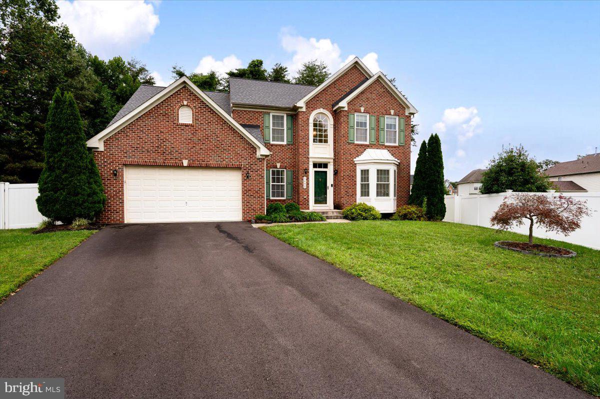 SHAMROCK MANOR - Residential