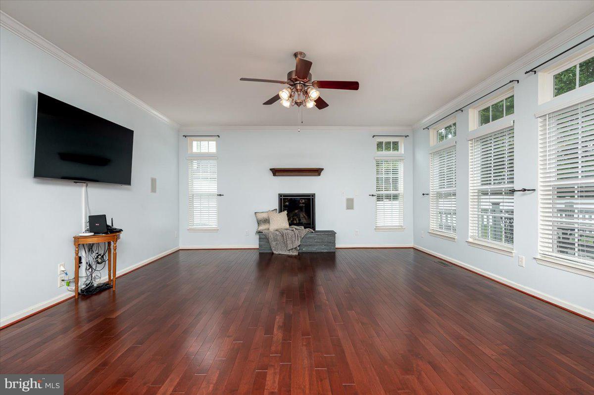 SHAMROCK MANOR - Residential