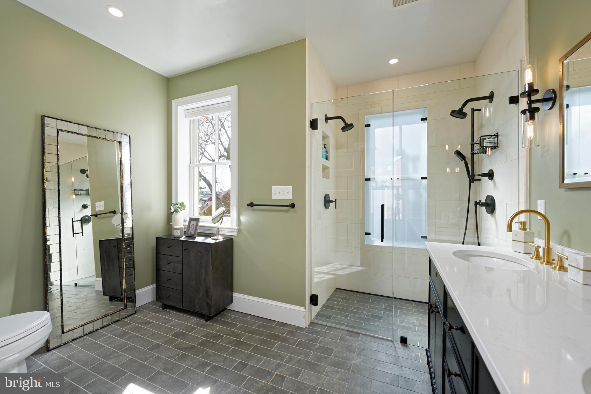 OLD TOWN ALEXANDRIA - Residential