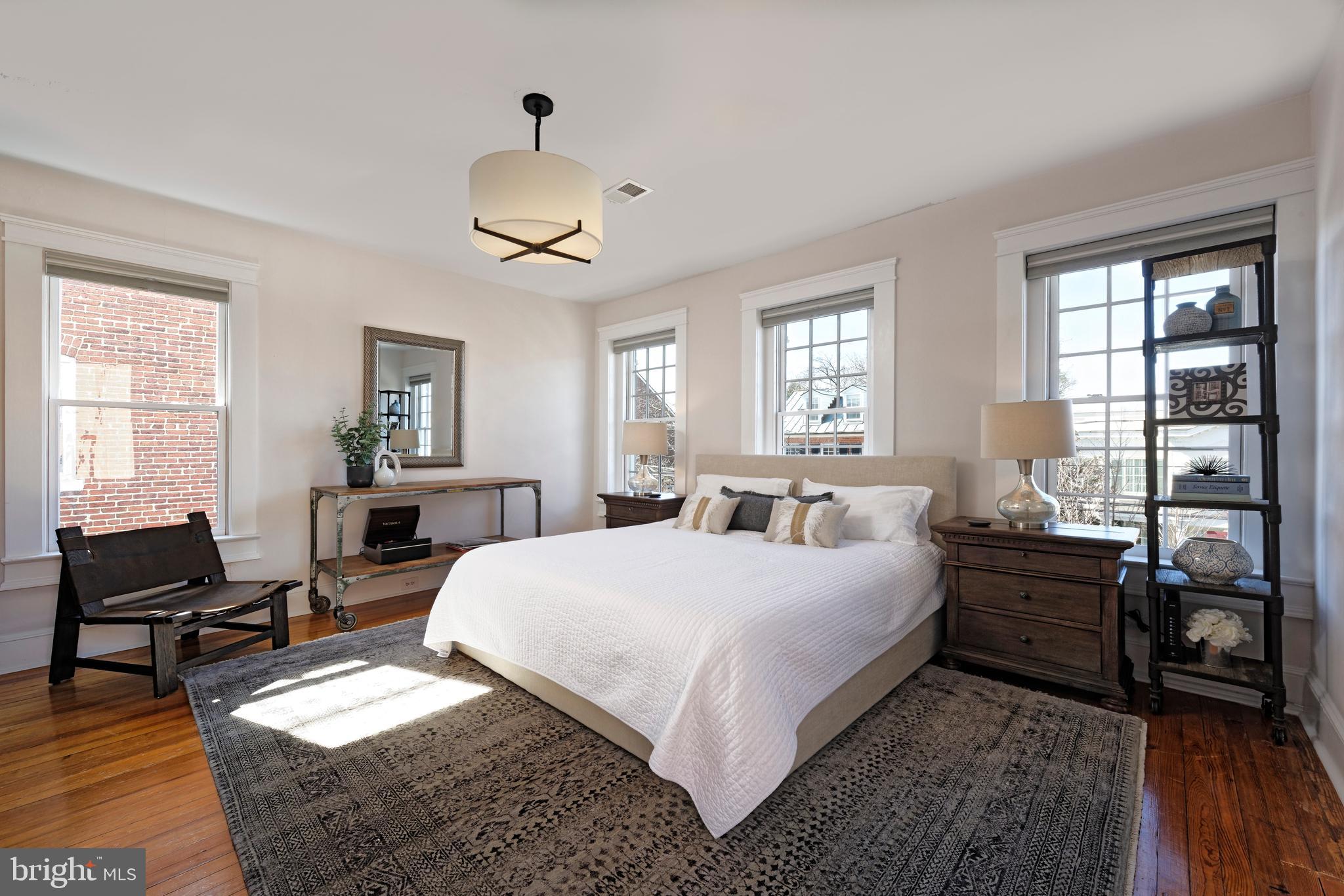 OLD TOWN ALEXANDRIA - Residential