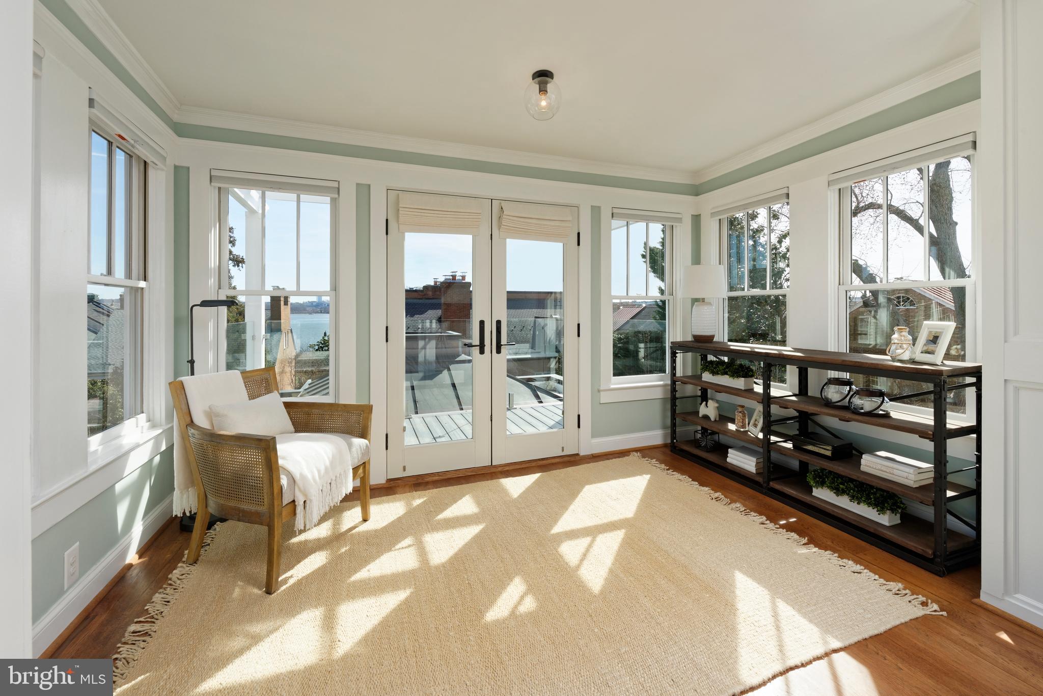 OLD TOWN ALEXANDRIA - Residential