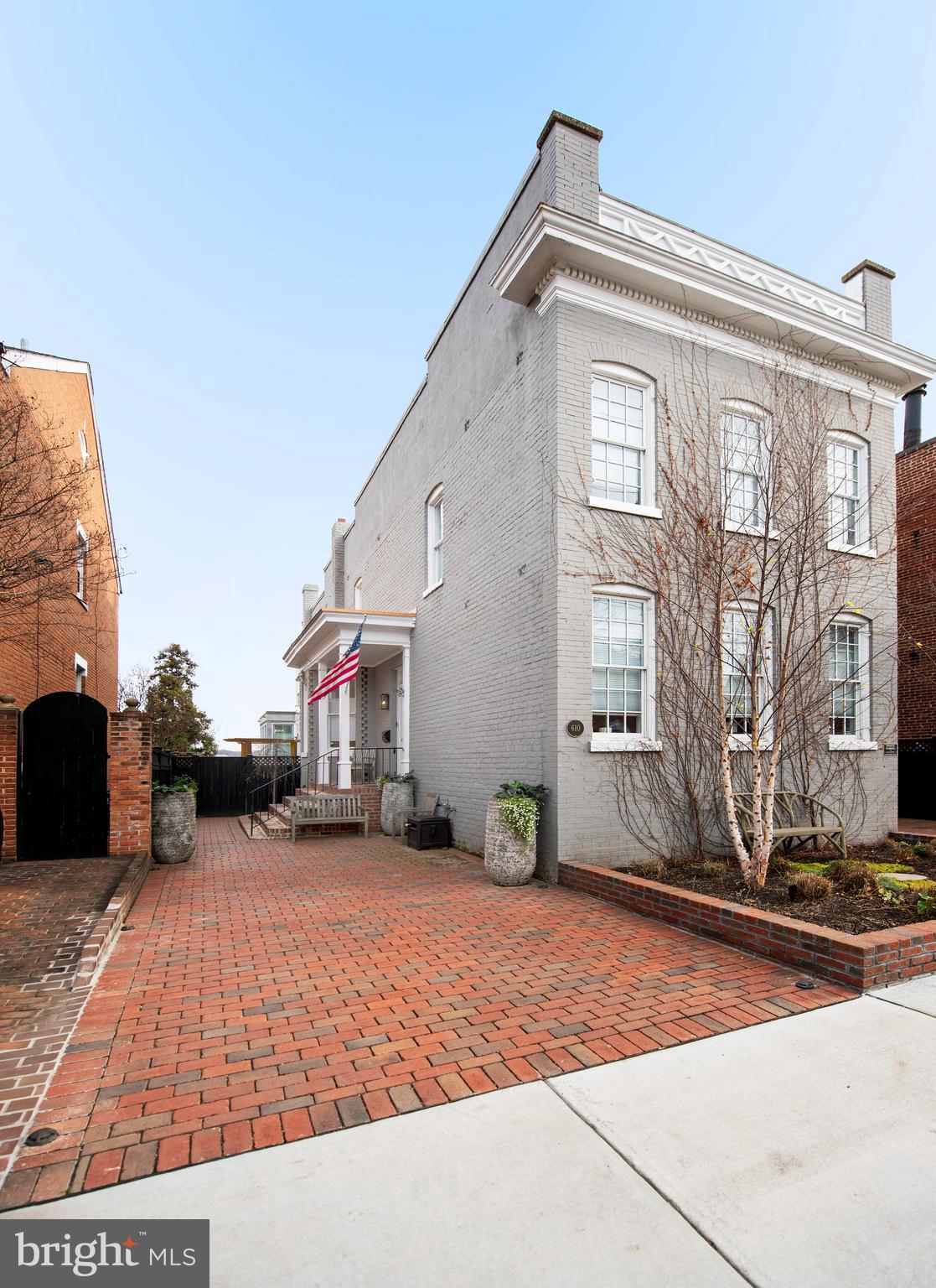 OLD TOWN ALEXANDRIA - Residential