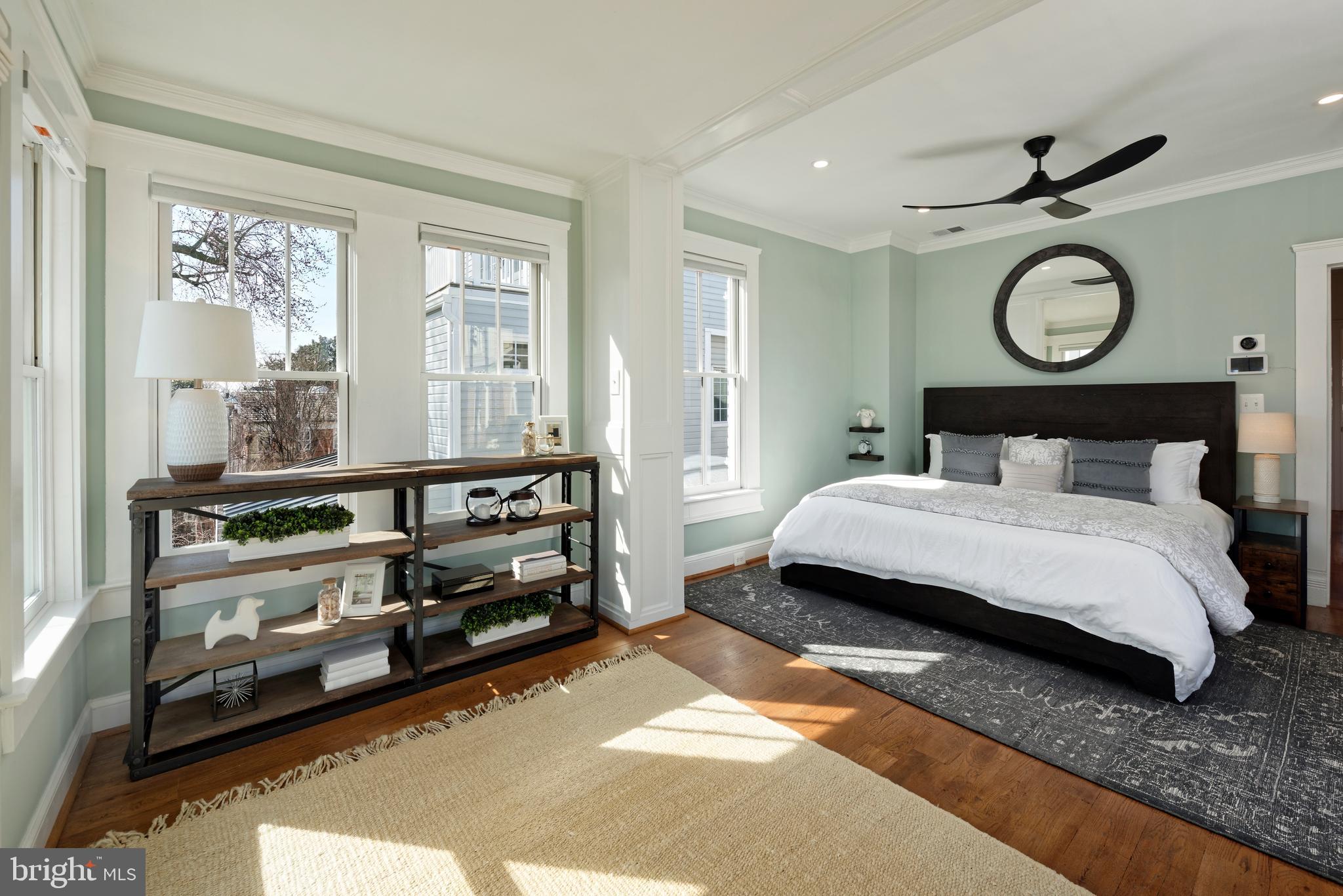 OLD TOWN ALEXANDRIA - Residential