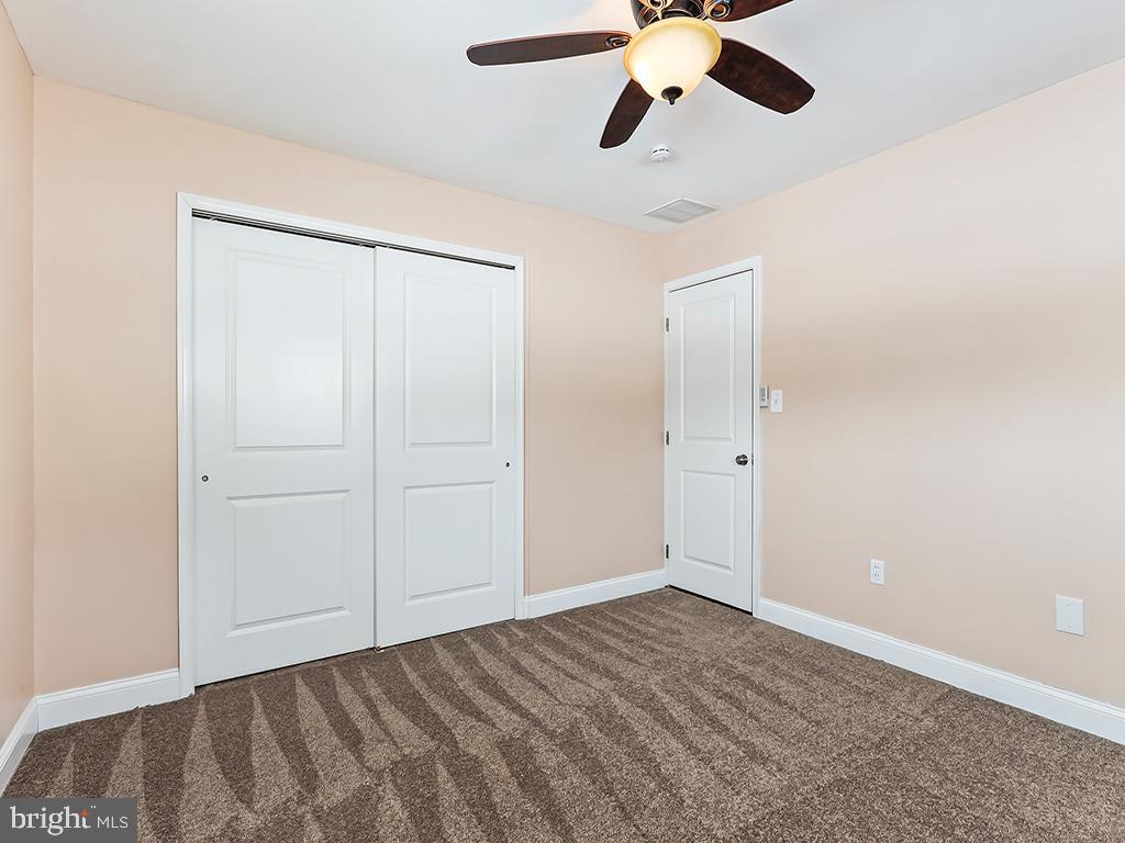 OAKTREE HOLLOW - Residential