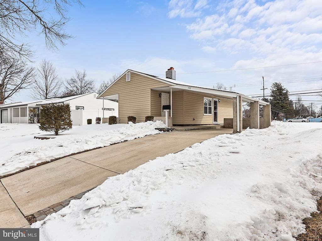 Photo of 302 Oaktree Drive, LEVITTOWN, PA 19055 (MLS # PABU2113632)