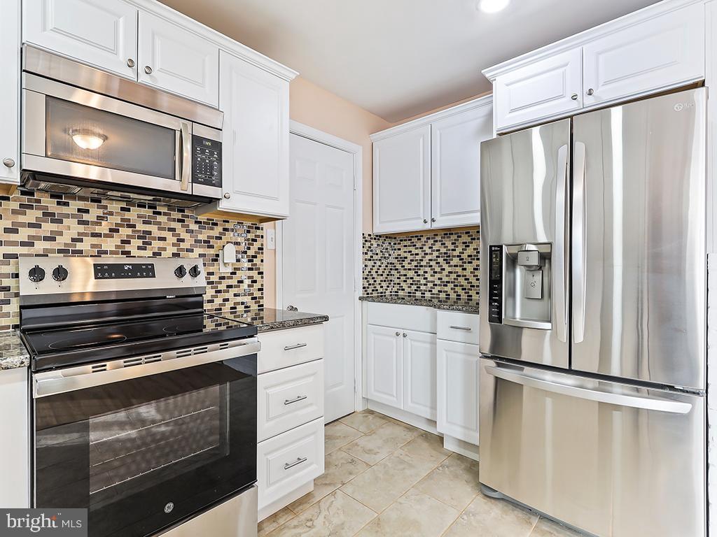 OAKTREE HOLLOW - Residential