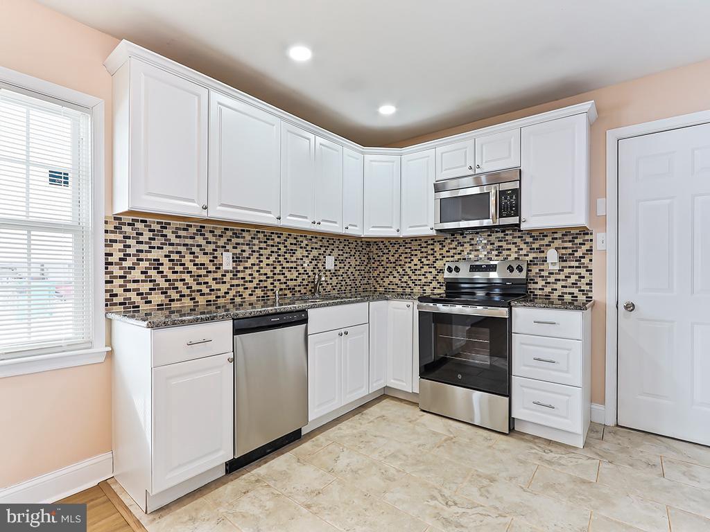 OAKTREE HOLLOW - Residential