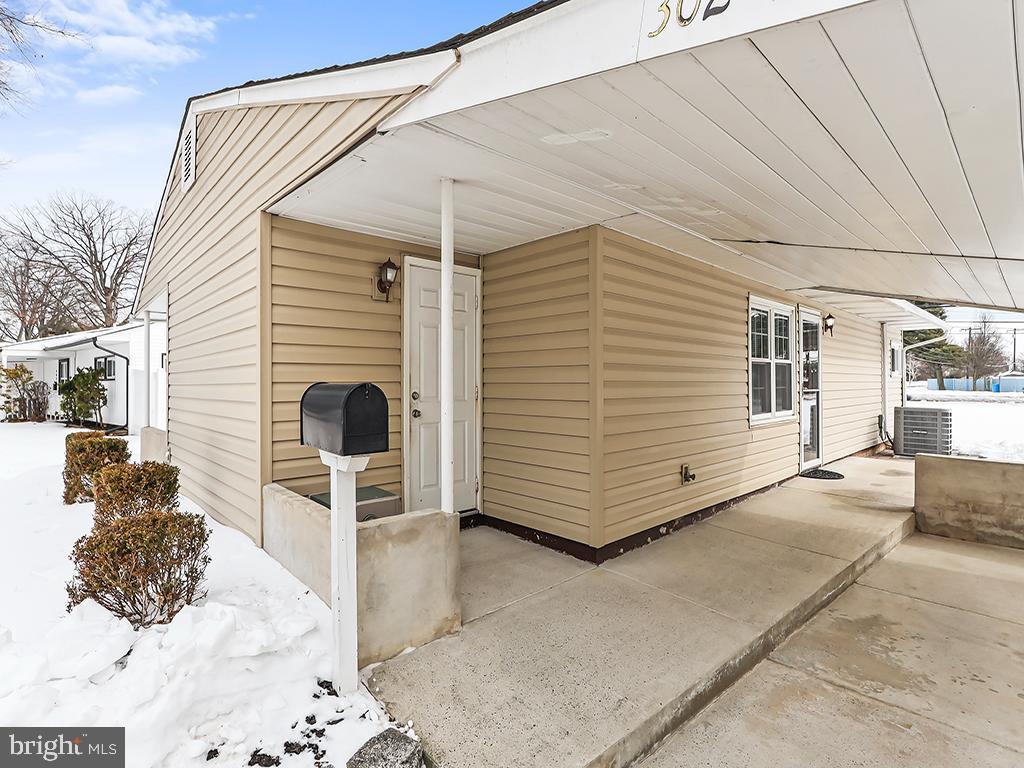 OAKTREE HOLLOW - Residential