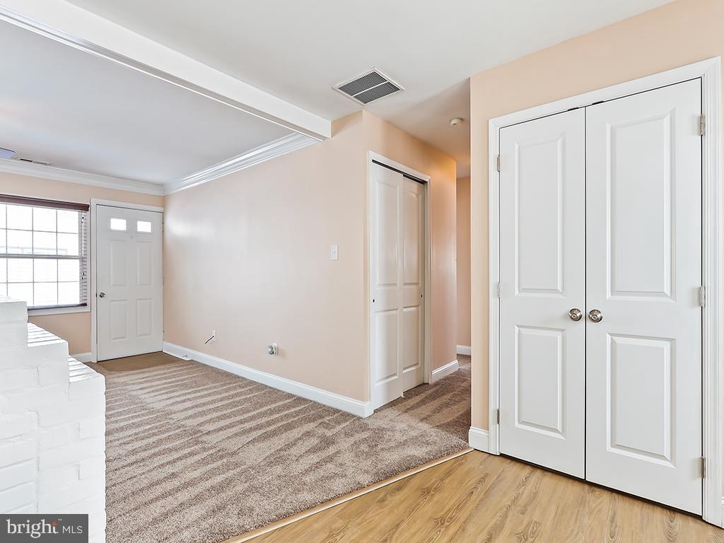 OAKTREE HOLLOW - Residential