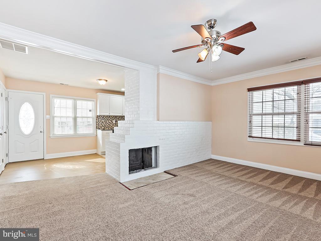 OAKTREE HOLLOW - Residential