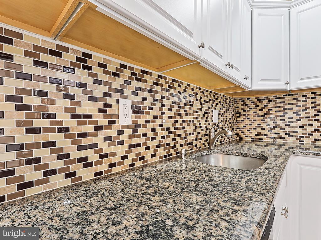 OAKTREE HOLLOW - Residential