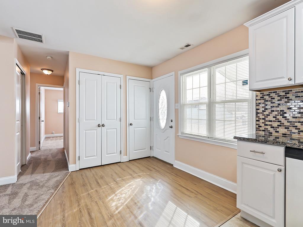 OAKTREE HOLLOW - Residential