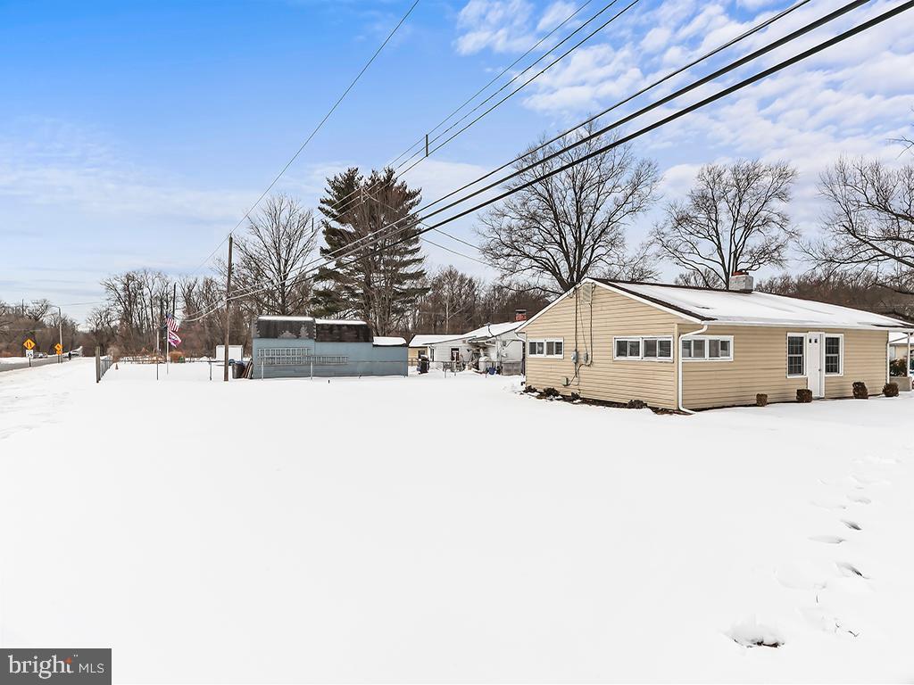 OAKTREE HOLLOW - Residential