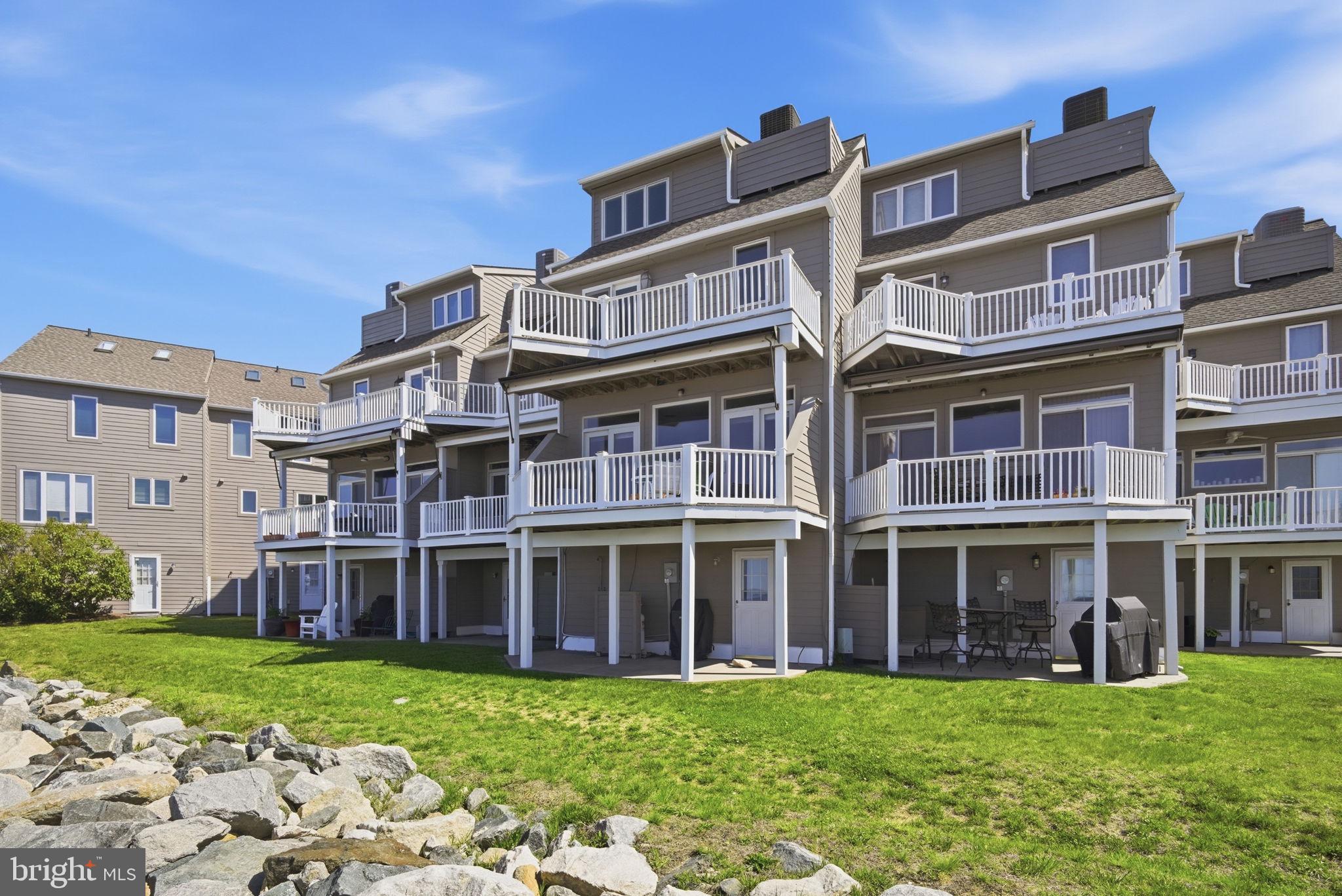 TILGHMAN'S LANDING - Residential