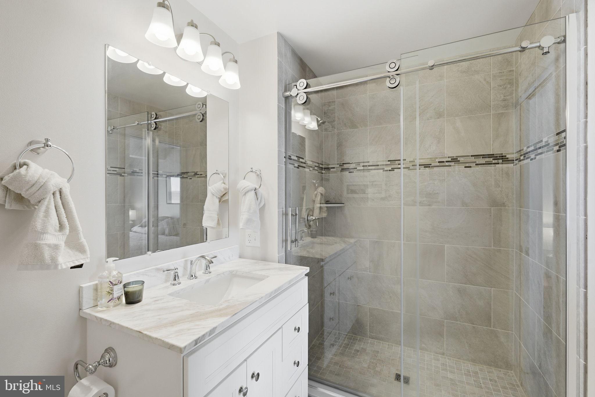 TILGHMAN'S LANDING - Residential