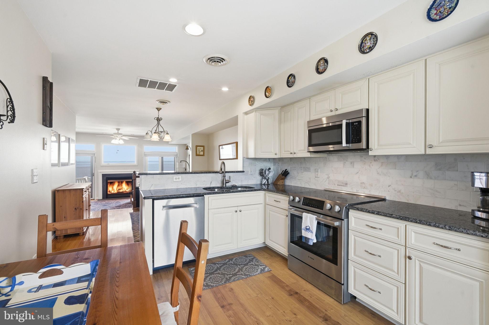 TILGHMAN'S LANDING - Residential